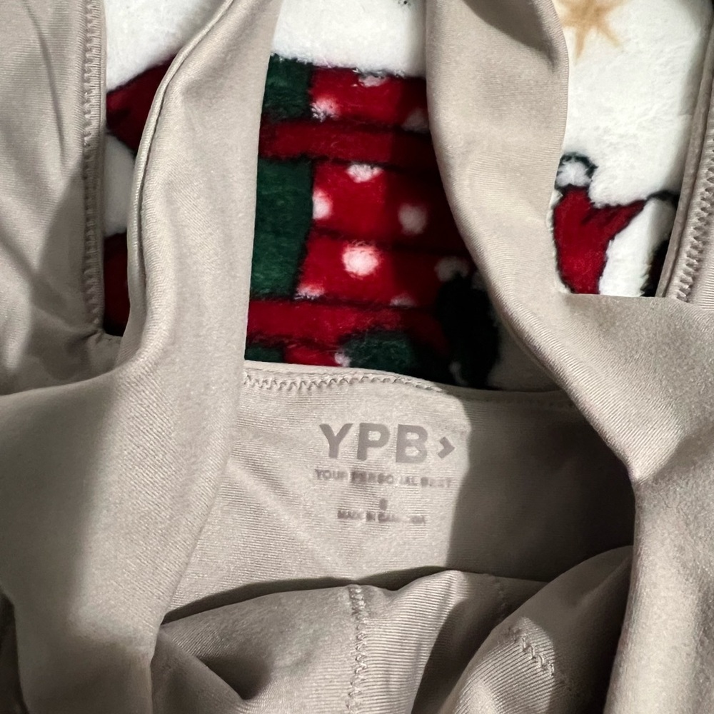Abercrombie YPB athletic top - Picture 3 of 3